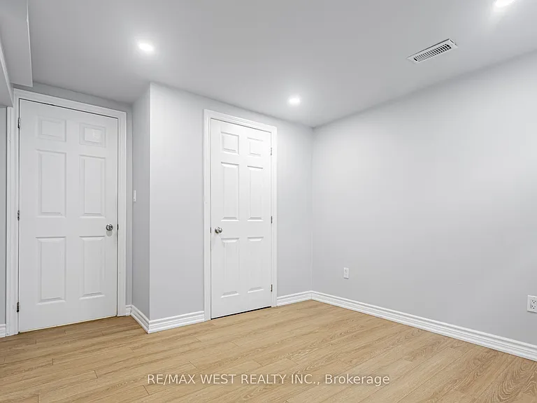 31 Clair Rd #BASEMENT — Photo 9