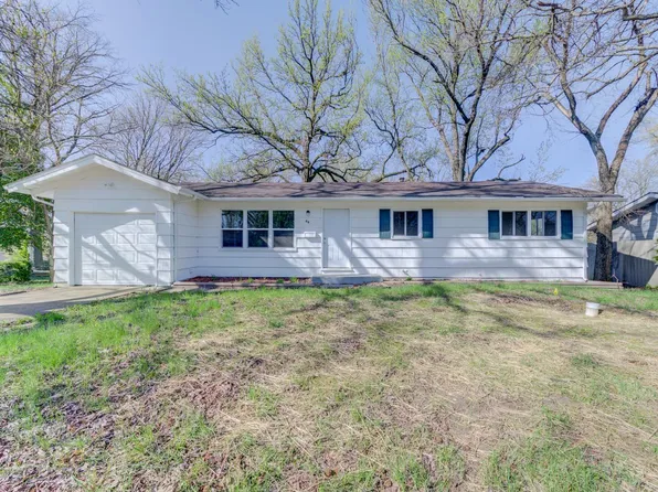 49 Forestwood Dr, Saint Louis, MO 63135