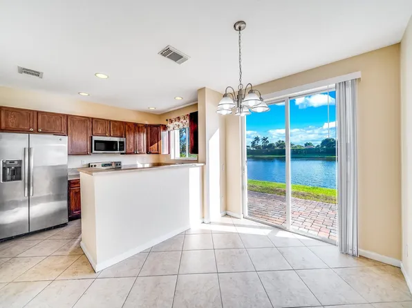 3141 Laurel Ridge Circle, Riviera Beach, FL 33404