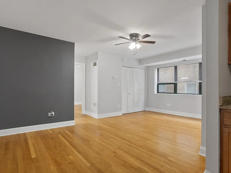 7616 N Marshfield Ave — Photo 55