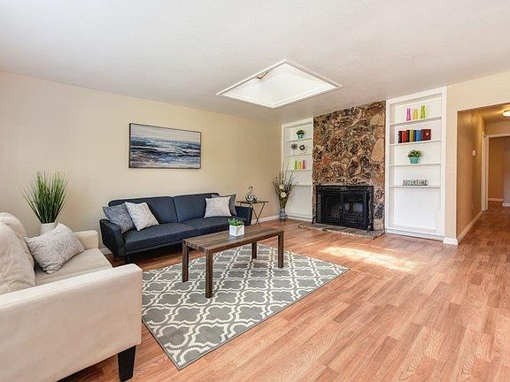 5th image of 3015 Stonecreek Dr