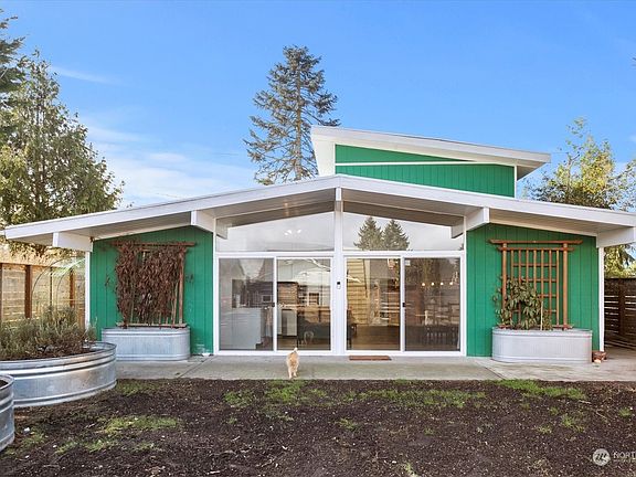 2nd image of 4052 E I Street