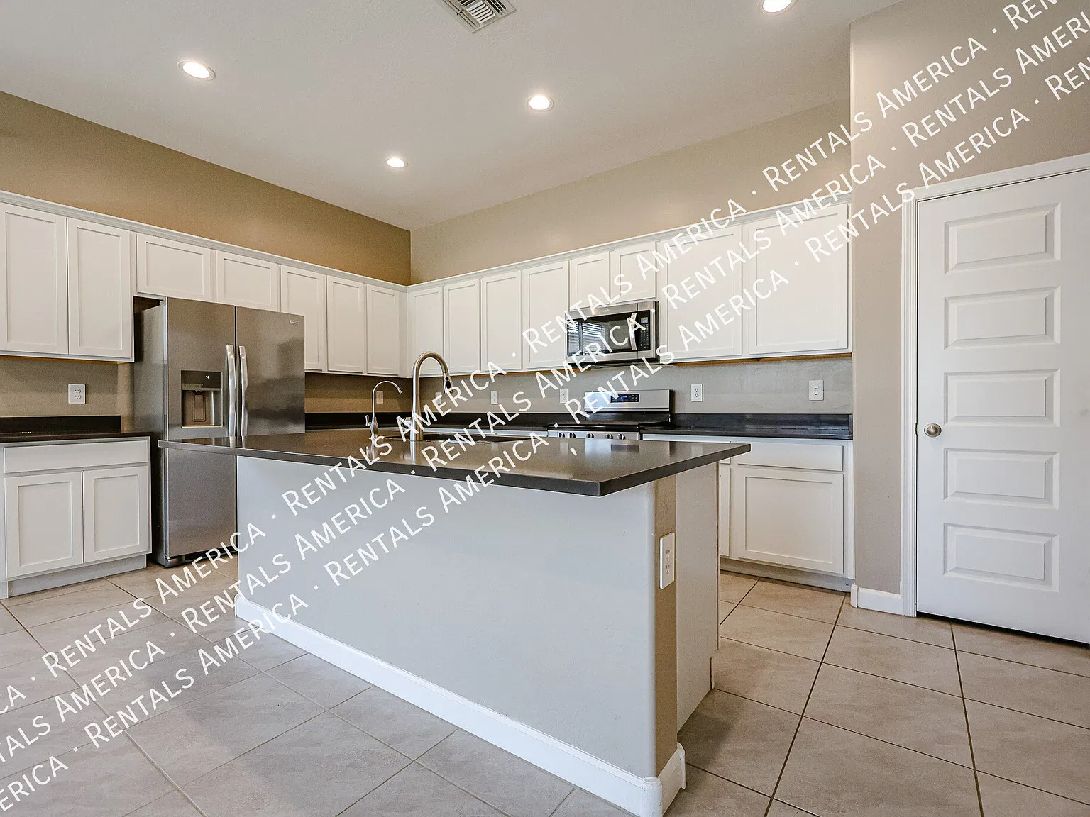 Spacious 4-Bedroom Home with Private Backyard ? Special Leasing Incent — Photo 3