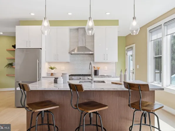 1301 Potomac Ave SE Unit 2, Washington, DC 20003