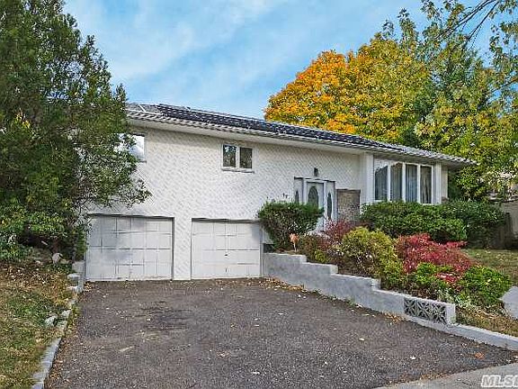 3rd image of 17 Brairwood Ln