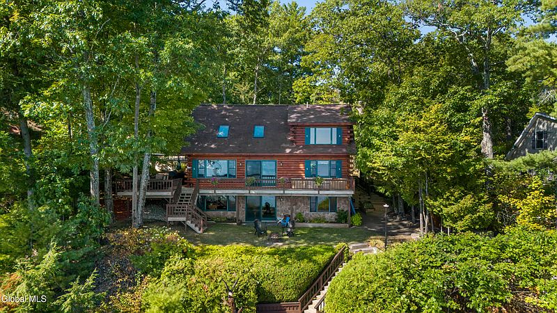 2nd image of 55 Pine Cove Road