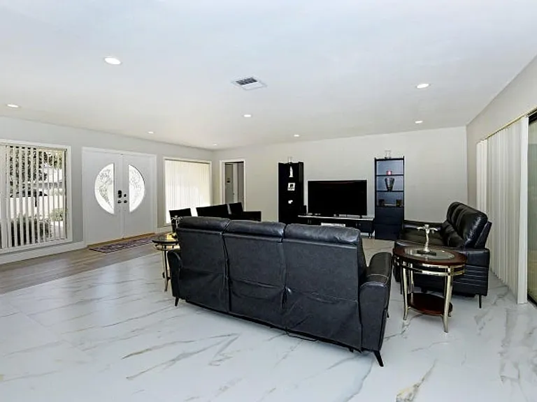5979 Pinebrook Dr — Photo 7