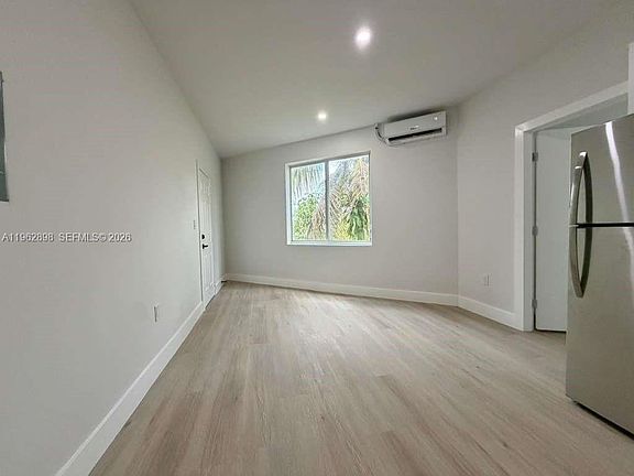 2nd image of 2425 SW 6th St #6