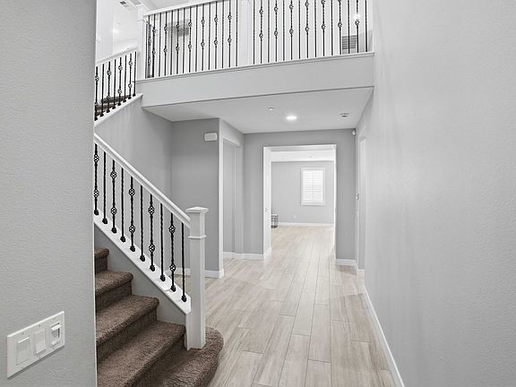 3rd image of 24545 Rosette Ln
