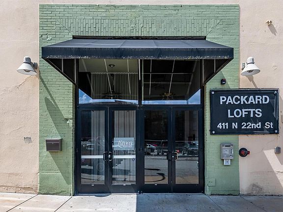 3rd image of 2201 Locust St Unit 201