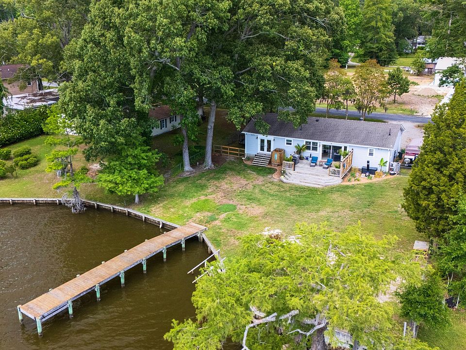 1st image of 150 Pine Street