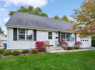 421 S 13th St, St Charles, IL 60174