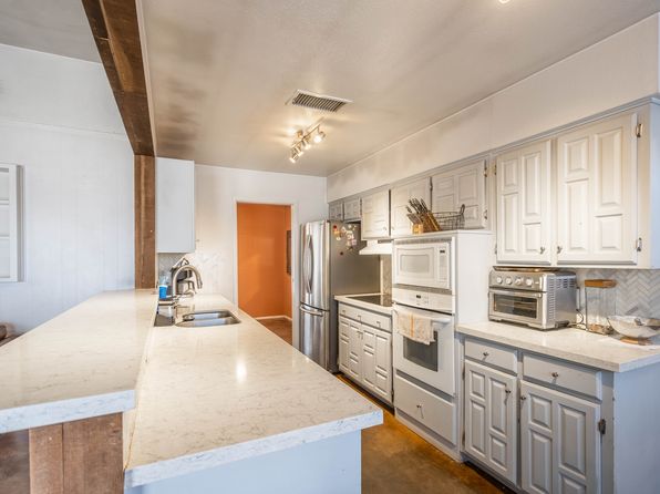 3320 W Dengar Ave
