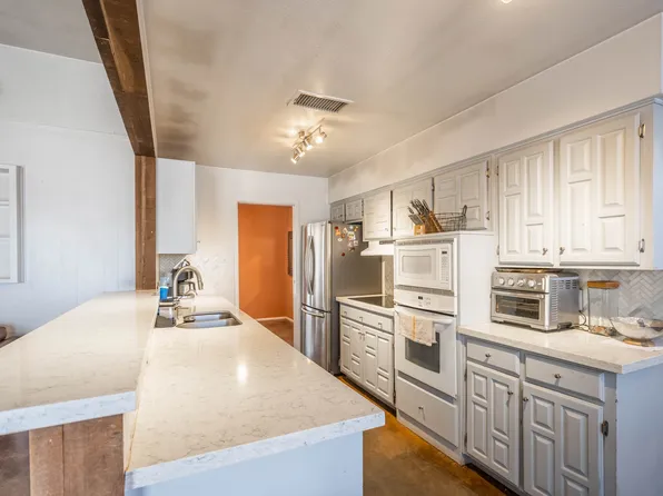 3320 W Dengar Ave, Midland, TX 79707