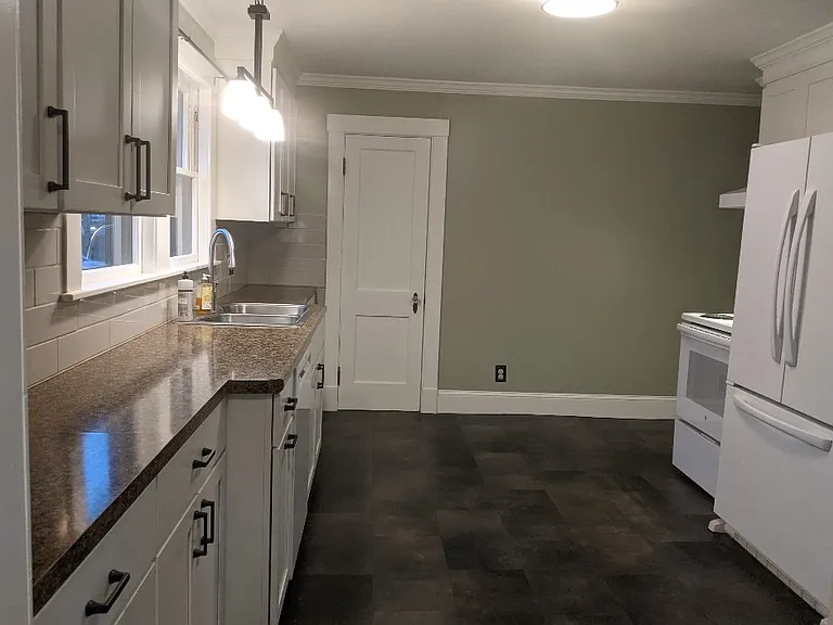 15 Manley St #2 — Photo 1
