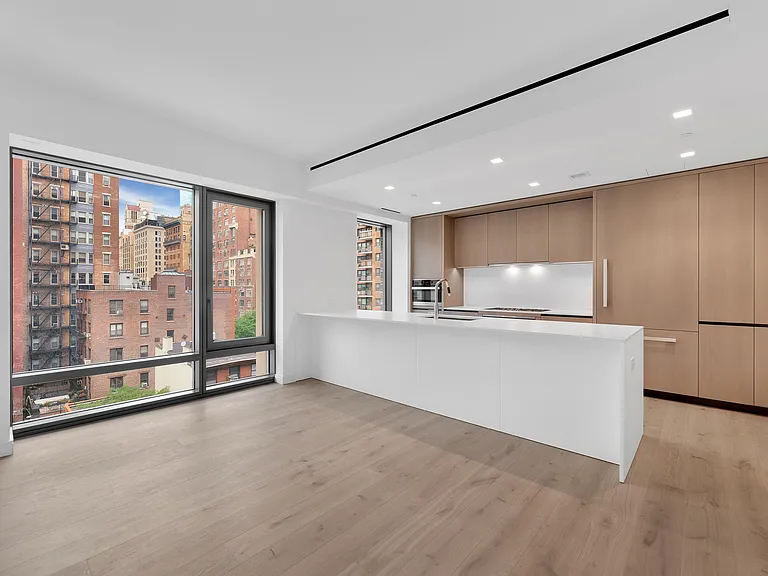 200 E 21st St #7A — Photo 5