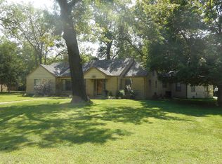 407 W 16th St, Newton, KS 67114