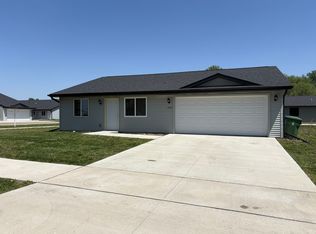 1009 N Walnut St, Jefferson, IA 50129