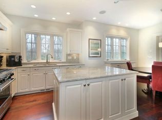 4 Cutting Ln, Weston, MA 02493