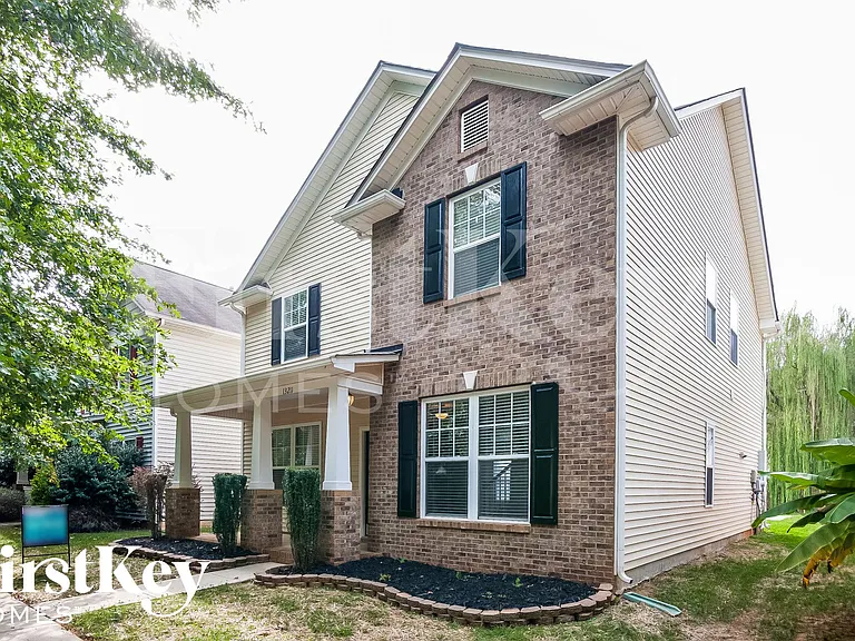 13211 Meadowmere Rd — Photo 2