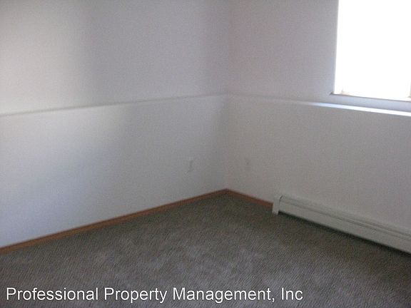 2nd image of 2405 Leo Ave APT C