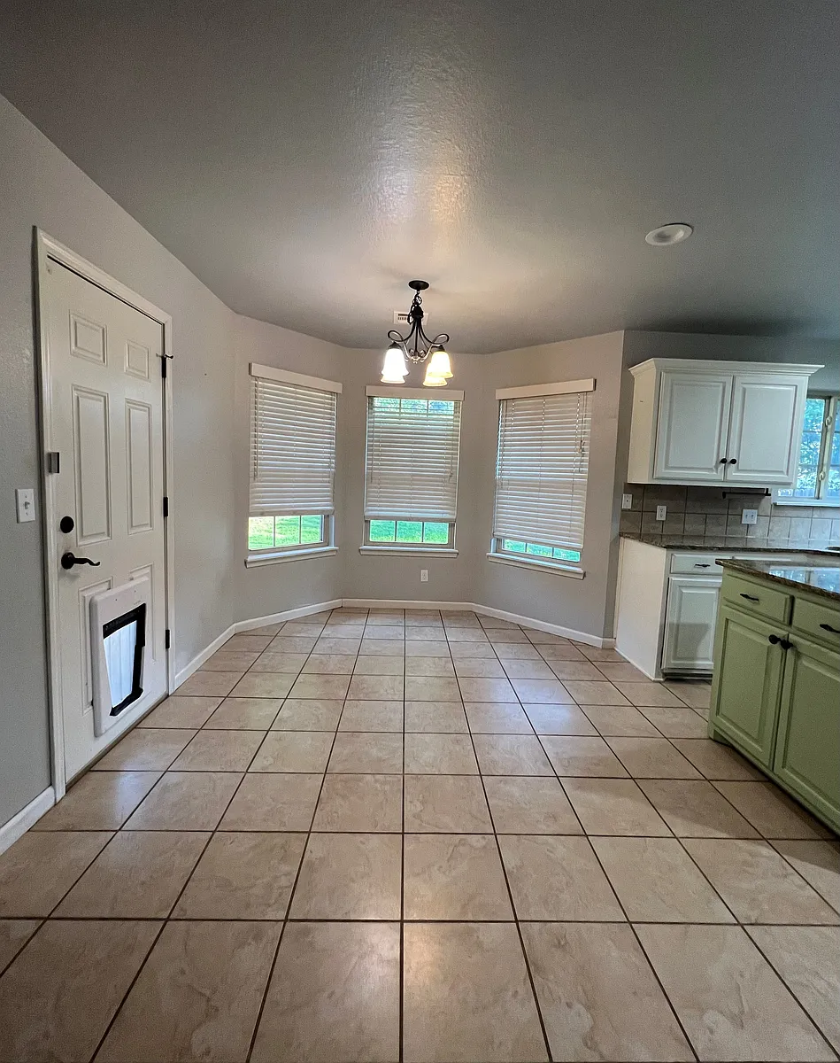Building Photo - 4809 Manchester Dr