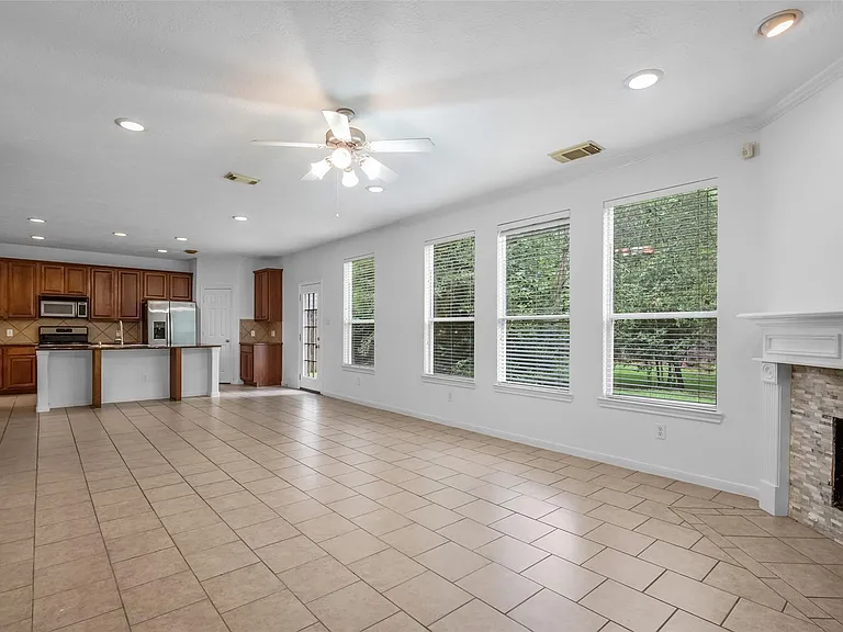 75 N Spinning Wheel Cir — Photo 8