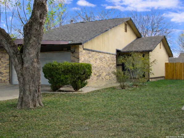 1310 Bayou, San Antonio, TX 78245