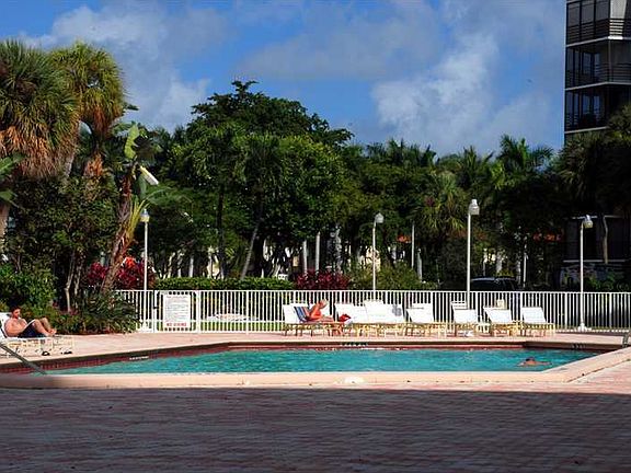 2nd image of 20400 W Country Club Dr APT 812
