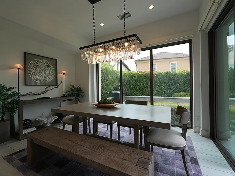 145 Plum Lily — Photo 6