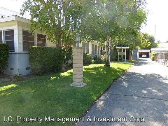 3rd image of 1136 Huntington Dr APT D