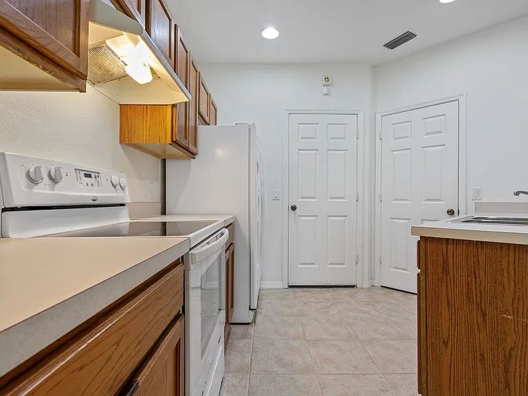 16217 Via Solera Cir #105 — Photo 11