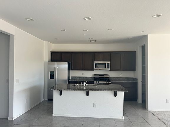 2nd image of 33236 N 134th Ave