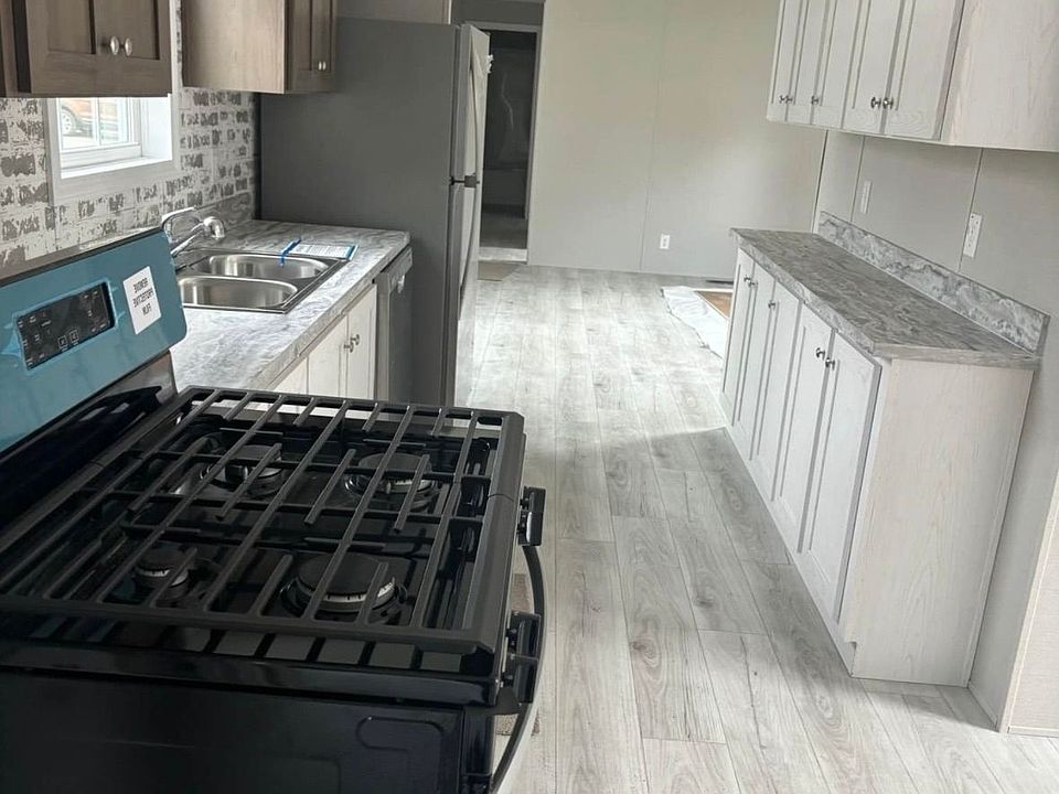 1st image of 8916 Beechwood Dr
