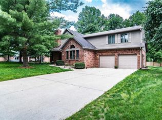 520 Willow Dr, Mooresville, IN 46158