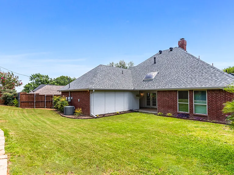 2942 Woodland Hills Dr — Photo 39