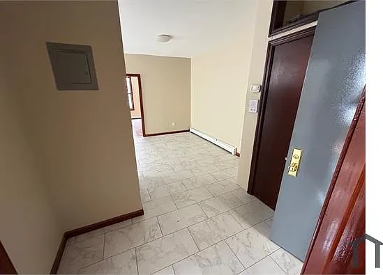 1243 Morrison Ave #1R — Photo 8