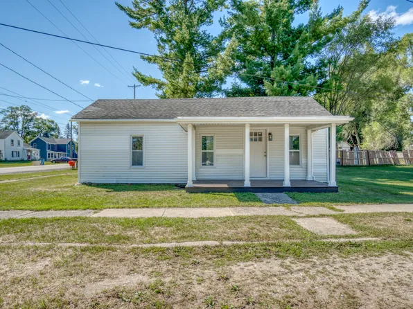 116 E 8th St, Evart, MI 49631