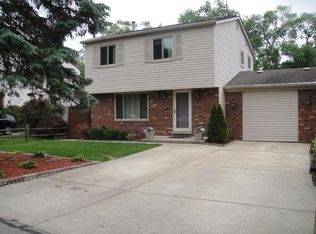 458 Dexter Ave, Ypsilanti, MI 48197