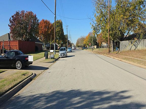 4th image of 812 Bluebonnet Dr