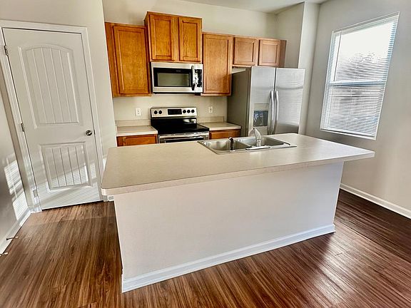 4th image of 4867 Hillstone Dr