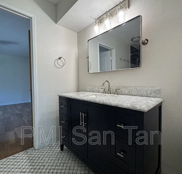 5525 E Thomas Rd #F1 — Photo 11