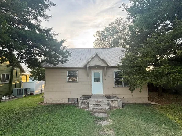 1307 S Main St, Ashland, KS 67831