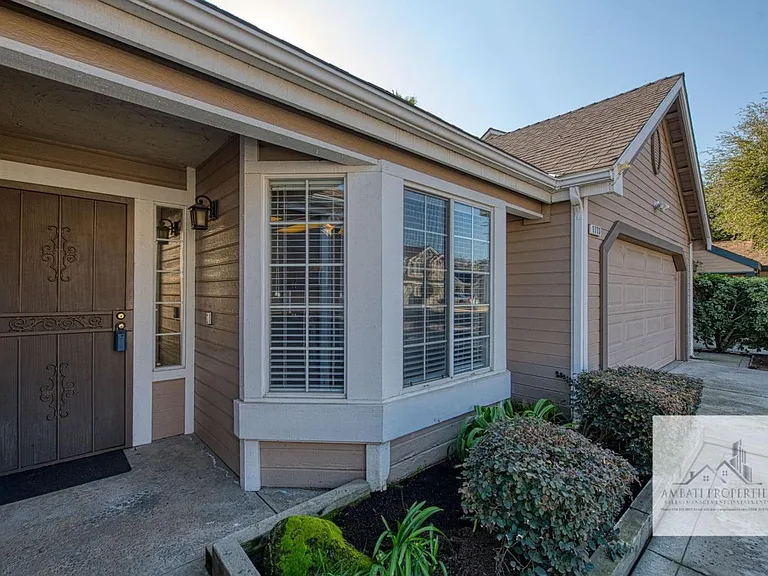 1773 E Frederick Ave — Photo 2