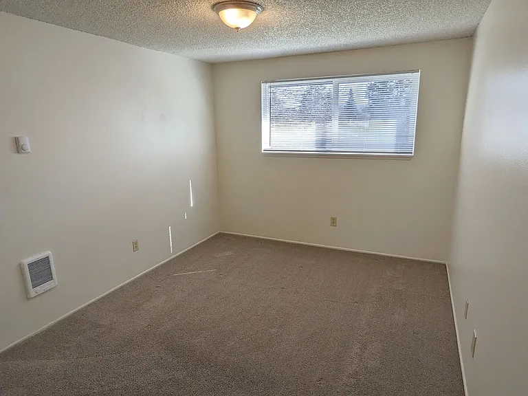7815 NE 117th Ave — Photo 79