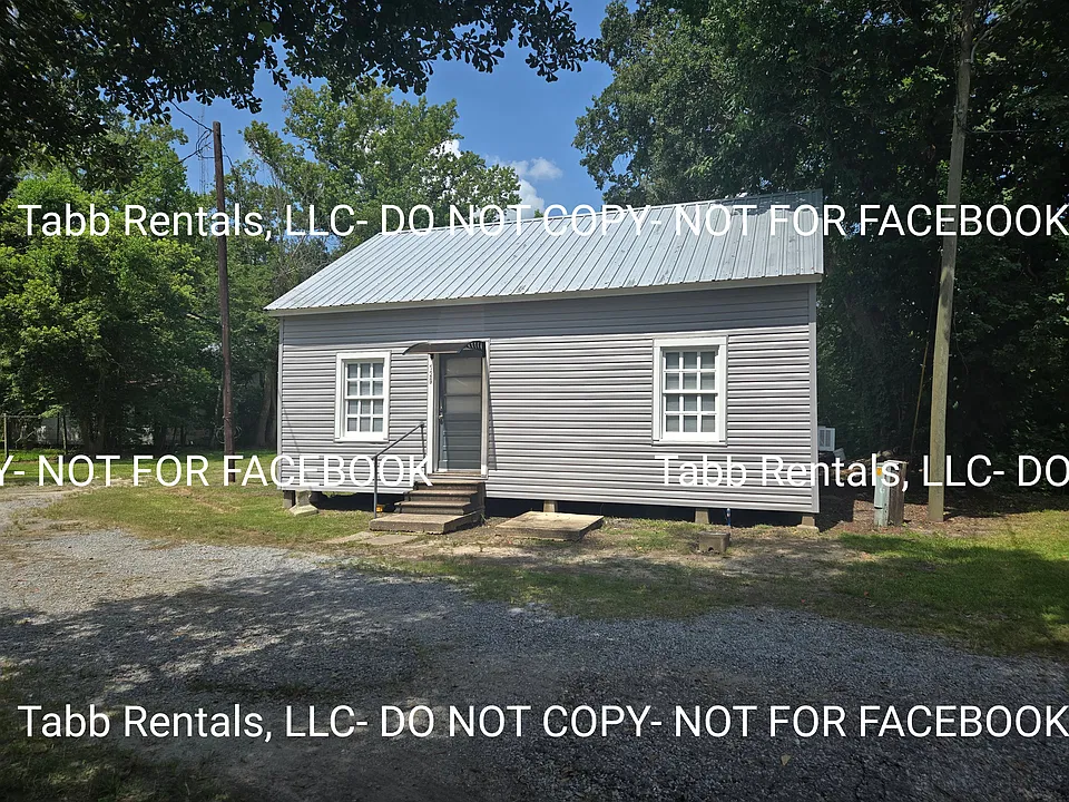 129 Eisenhower St
