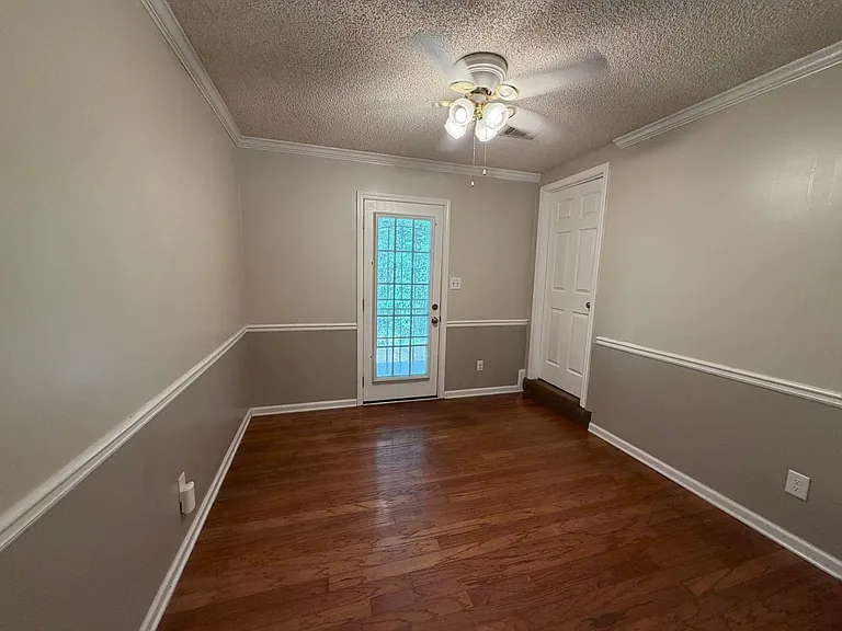 1330 N Hampton Dr — Photo 13
