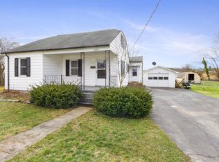 6869 Pulaski Ave, Radford, VA 24141