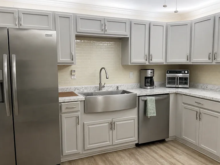 Kitchen - Left View