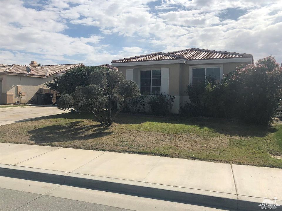 1st image of 80765 Desert Spur Dr